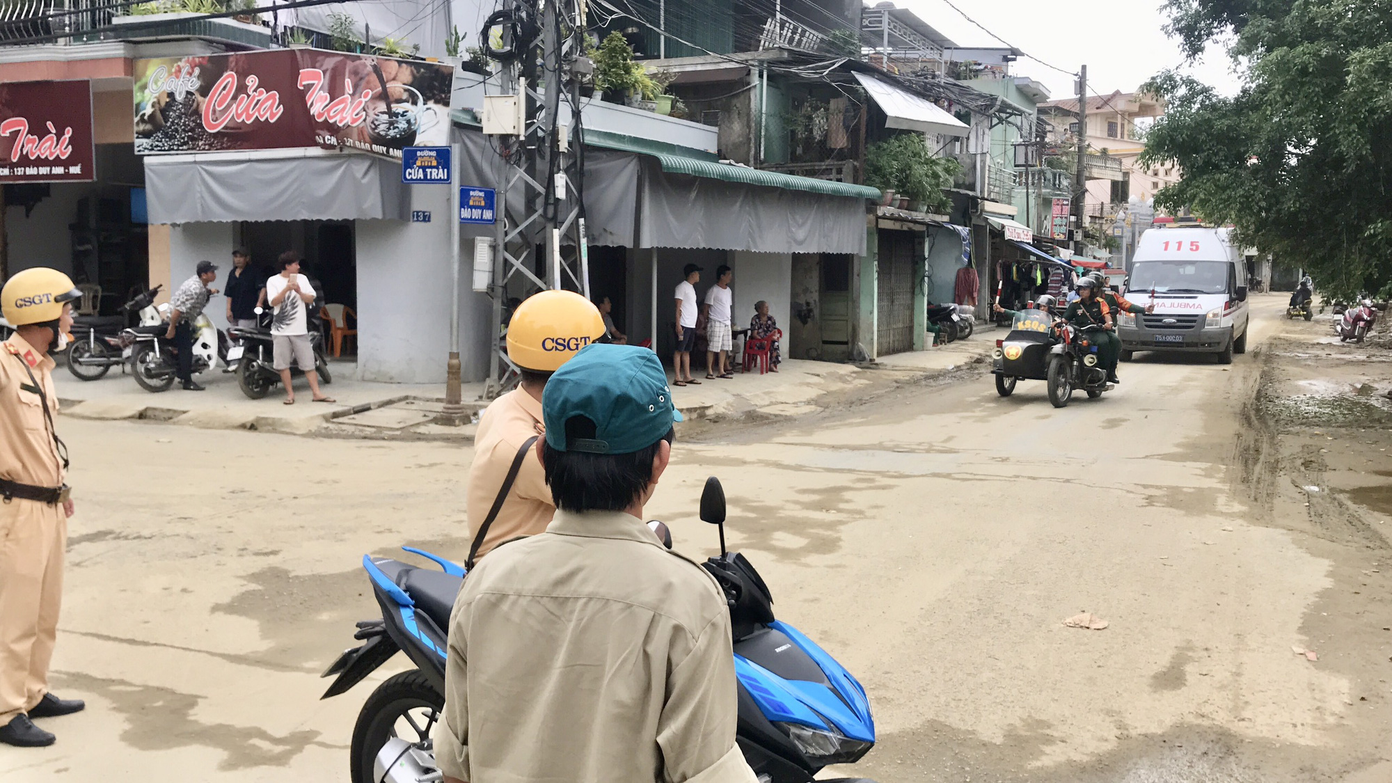 Đ&atilde; t&igrave;m thấy 12 thi thể trong Đo&agrave;n c&aacute;n bộ c&ocirc;ng t&aacute;c gặp nạn ở khu R&agrave;o Trăng 3 - Ảnh 12.