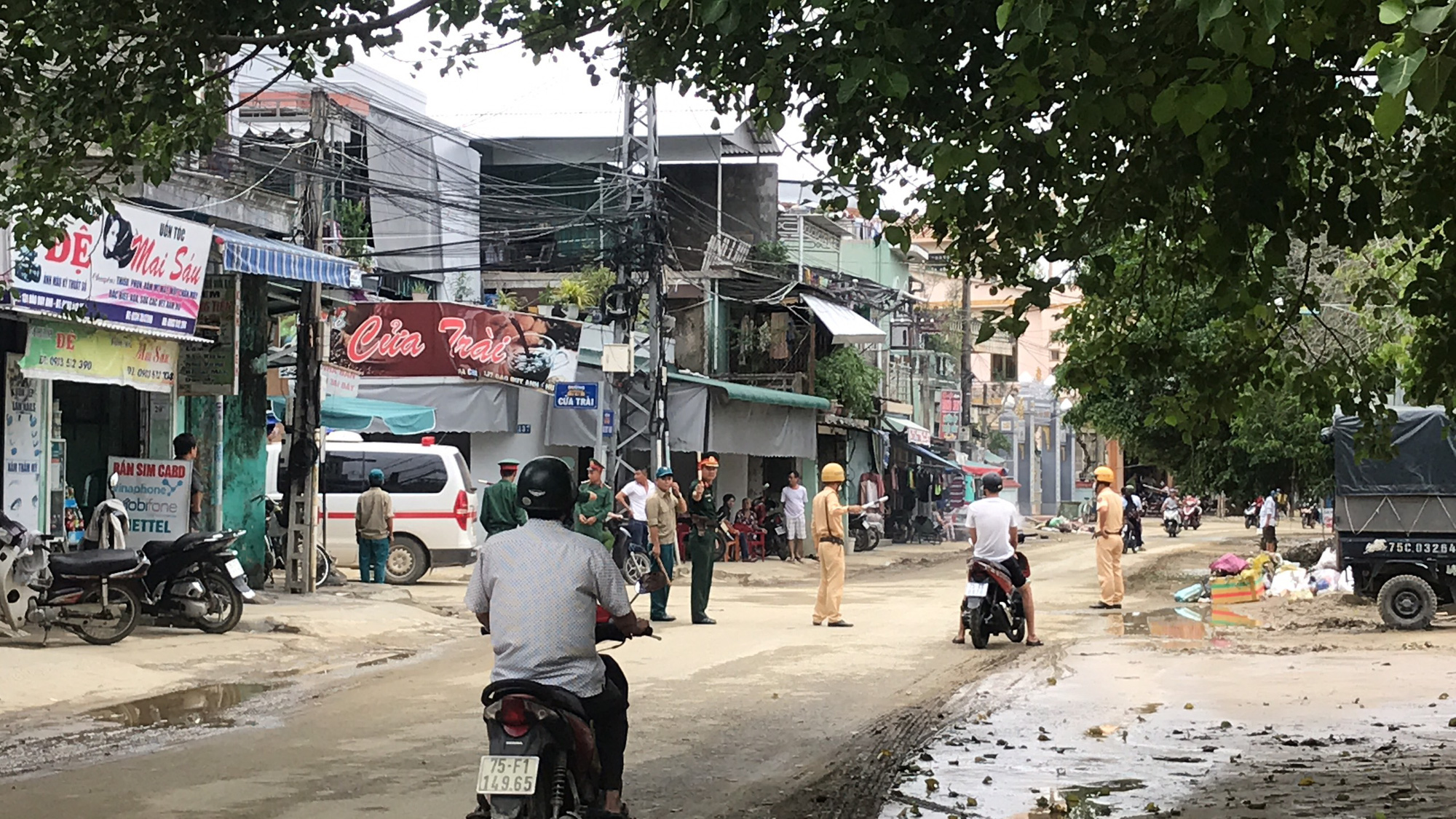 Đ&atilde; t&igrave;m thấy 12 thi thể trong Đo&agrave;n c&aacute;n bộ c&ocirc;ng t&aacute;c gặp nạn ở khu R&agrave;o Trăng 3 - Ảnh 14.