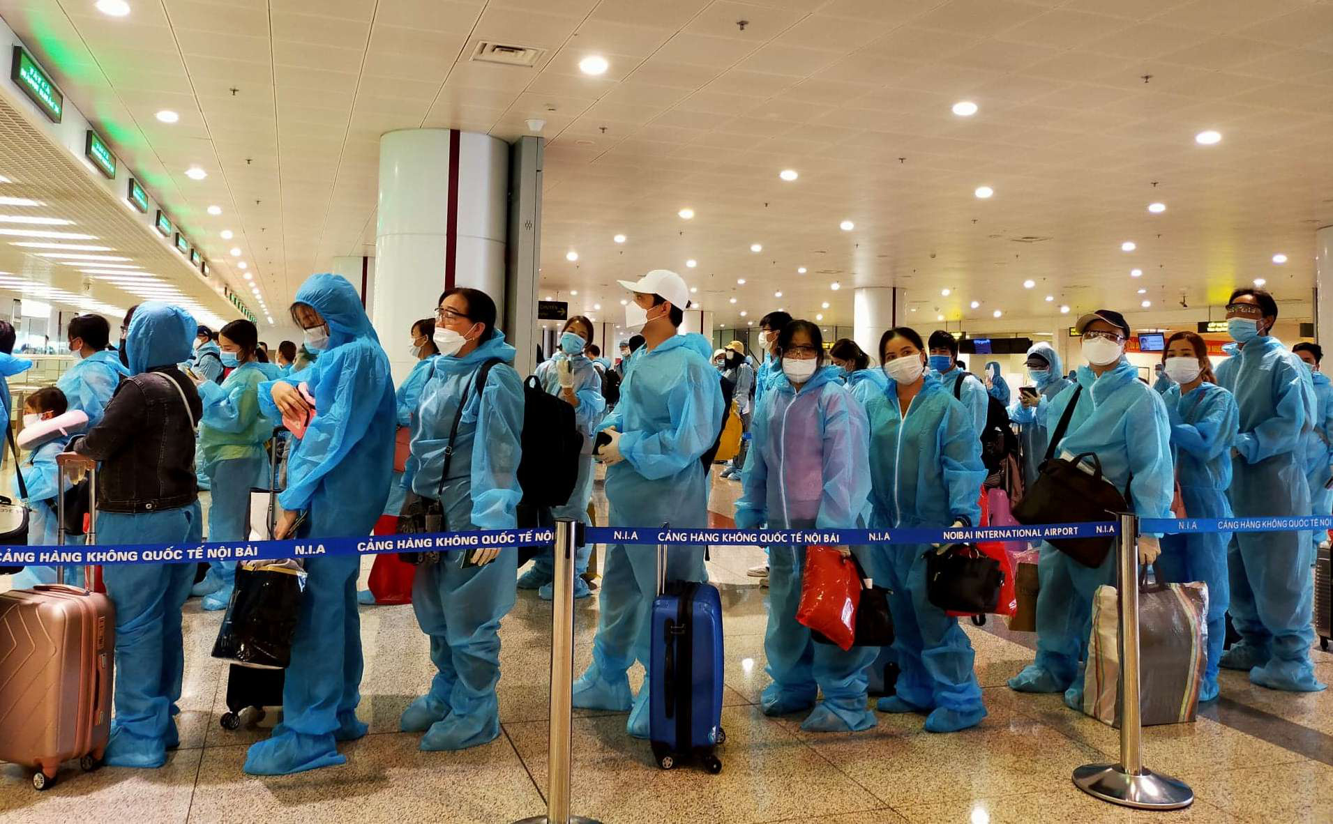 Mở lại bay quốc tế: Khách sạn cách ly tập trung phải công khai giá cả - Ảnh 1.