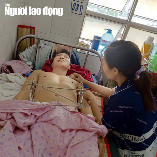 Hãy giúp đỡ một công nhân bất hạnh