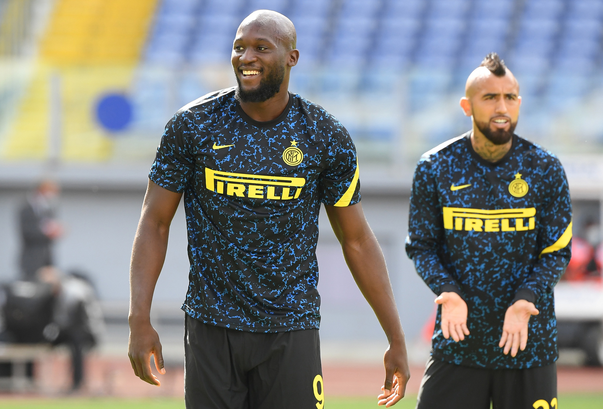 Trước trận derby thành Milan: Lukaku sẽ đánh bại "sư phụ" Ibrahimovic?