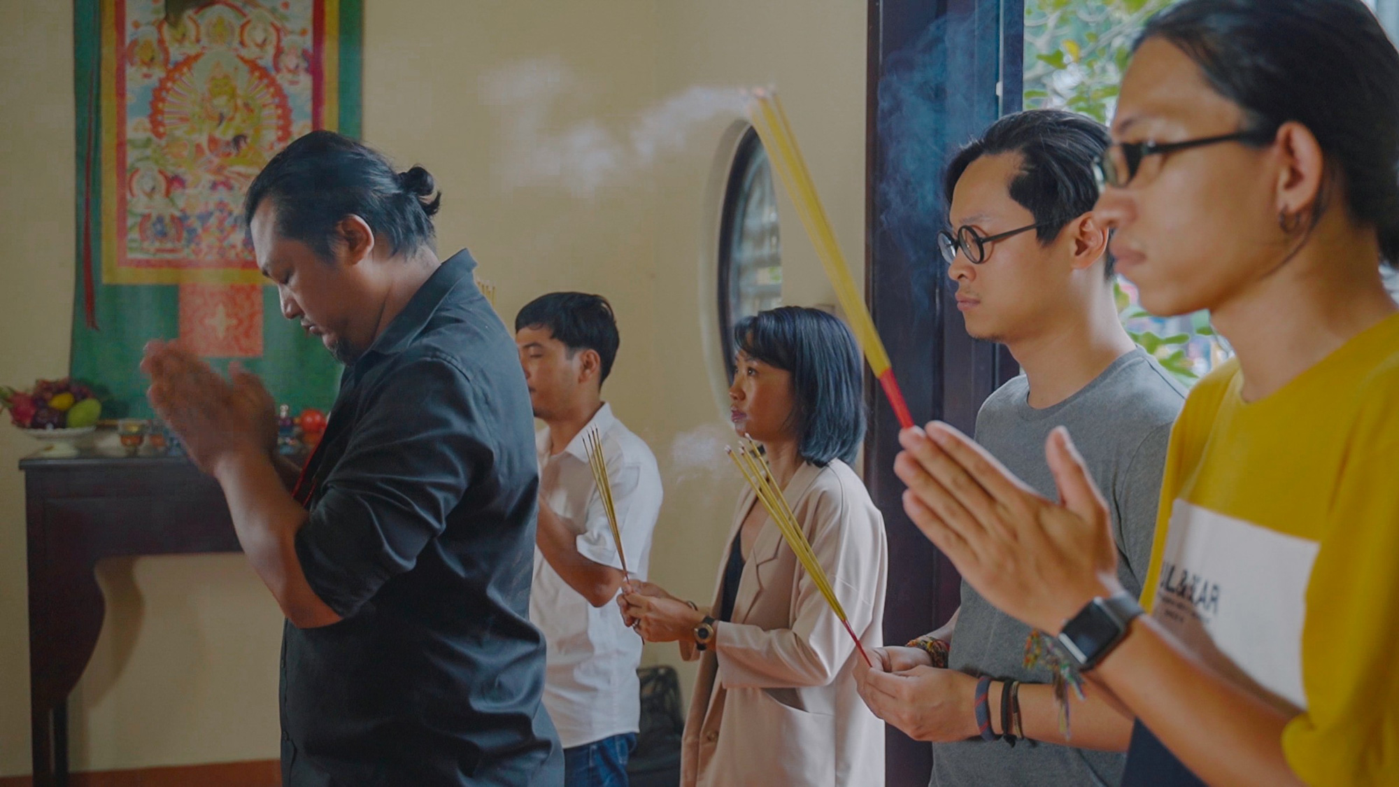 Phim mới về nhạc sĩ Trịnh C&ocirc;ng Sơn được khoe to&agrave;n c&aacute;i nhất - Ảnh 2.