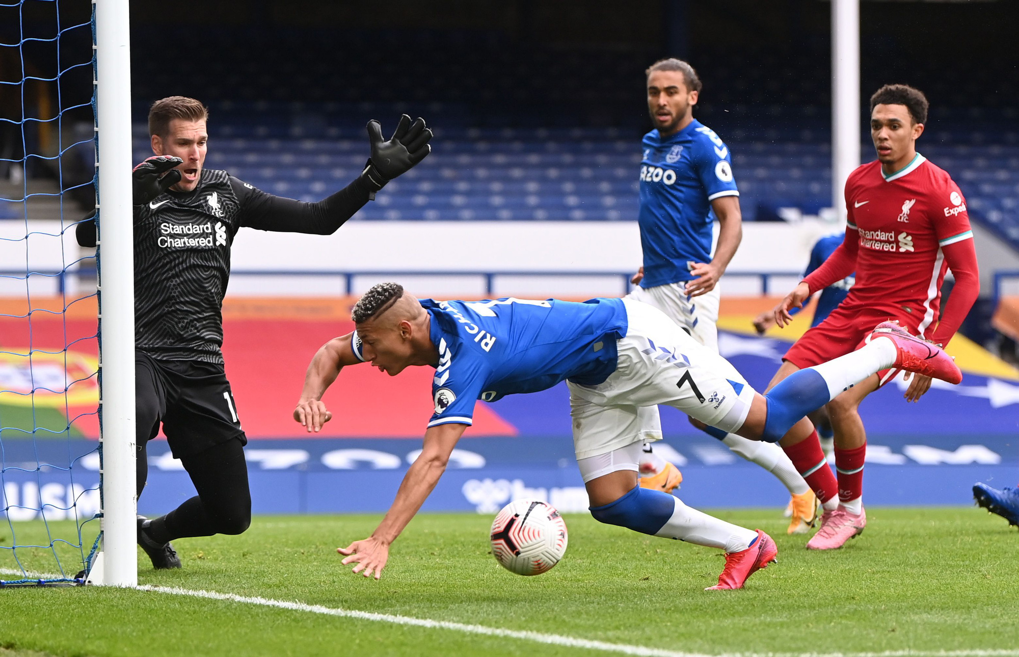 Mãn nhãn khi Everton cầm chân Liverpool trong trận derby 4 bàn thắng - Ảnh 6.