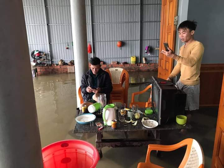 Mưa lớn, H&agrave; Tĩnh khẩn trương sơ t&aacute;n hơn 7.000 d&acirc;n khỏi nơi nguy hiểm - Ảnh 5.