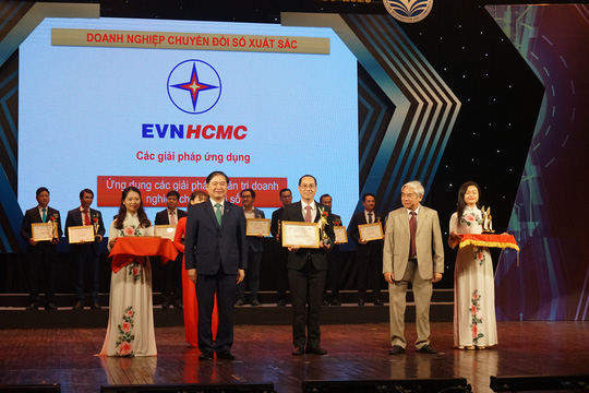 Tổng C&ocirc;ng ty Điện lực TP HCM đạt danh hiệu Doanh nghiệp chuyển đổi số xuất sắc  - Ảnh 1.