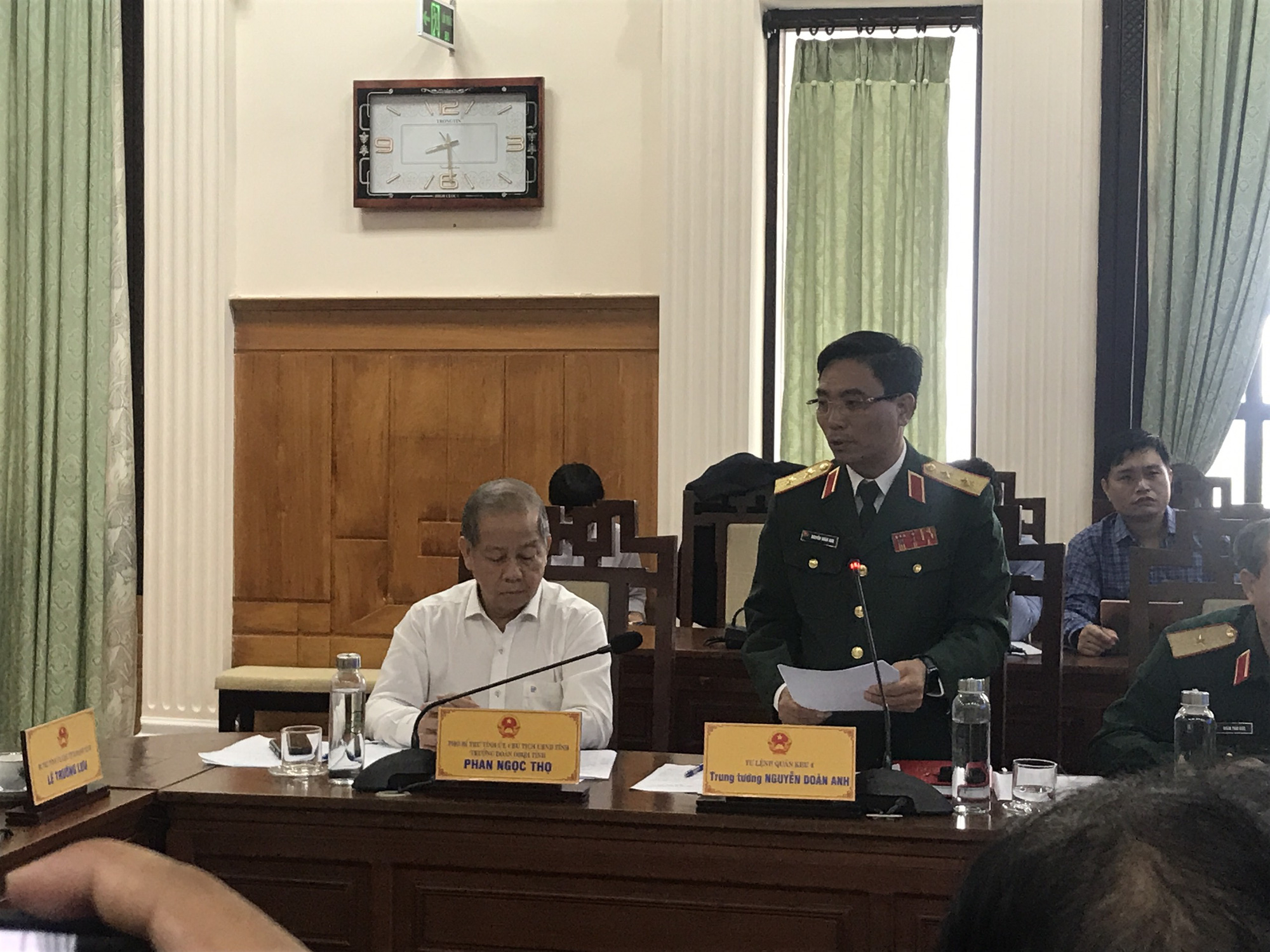 Trung tướng Nguyễn Do&atilde;n Anh th&ocirc;ng tin c&oacute; 22 chiến sĩ Sư đo&agrave;n 337 ở Quảng Trị mất t&iacute;ch vụ sạt n&uacute;i - Ảnh 4.