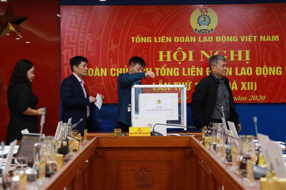 Tổng LĐLĐ Việt Nam kêu gọi ủng hộ đồng bào miền Trung