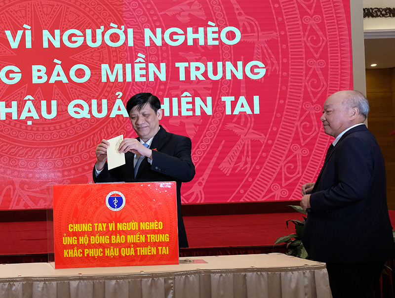 Bộ Y tế k&ecirc;u gọi ủng hộ đồng b&agrave;o miền Trung khắc phục hậu quả thi&ecirc;n tai - Ảnh 1.
