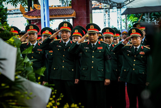 X&uacute;c động lễ tang liệt sĩ, Thiếu tướng Nguyễn Hữu H&ugrave;ng tại qu&ecirc; nh&agrave; - Ảnh 16.
