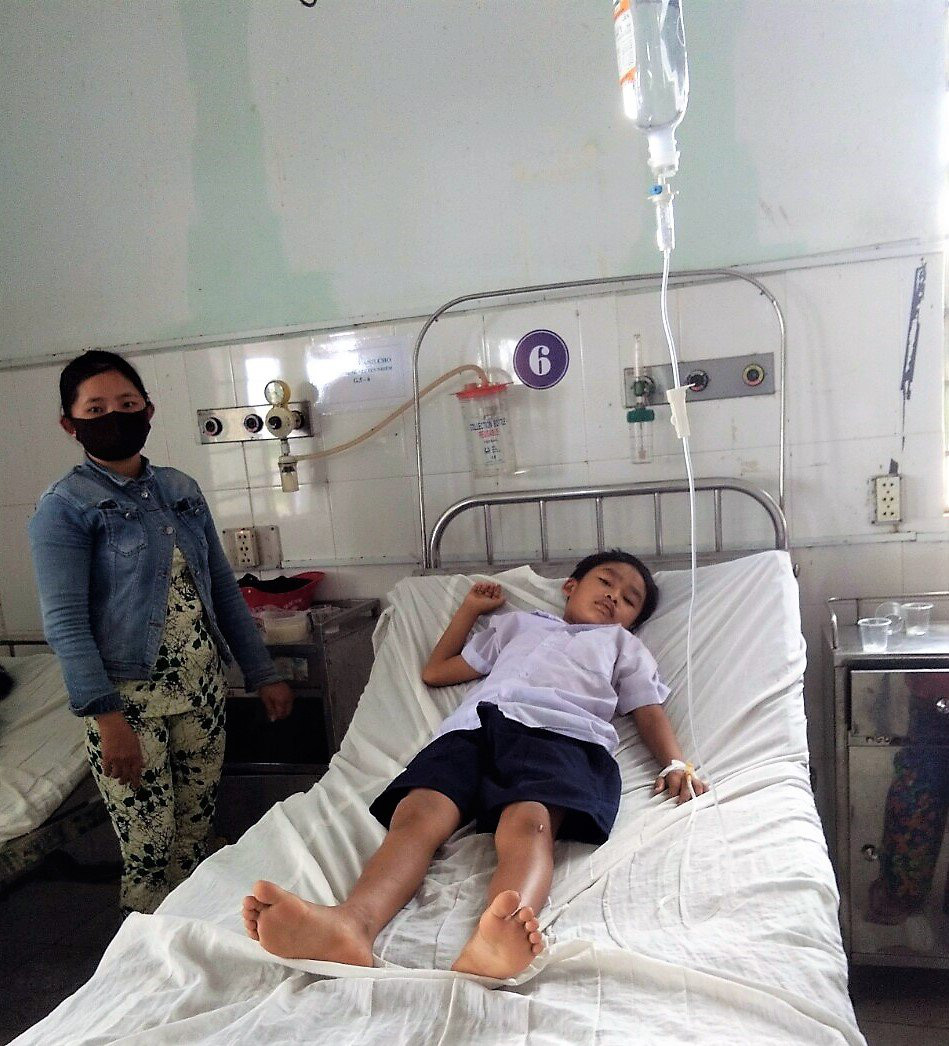 Điều tra nguyên nhân 68 học sinh nghi ngộ độc sau khi ăn bánh trung thu