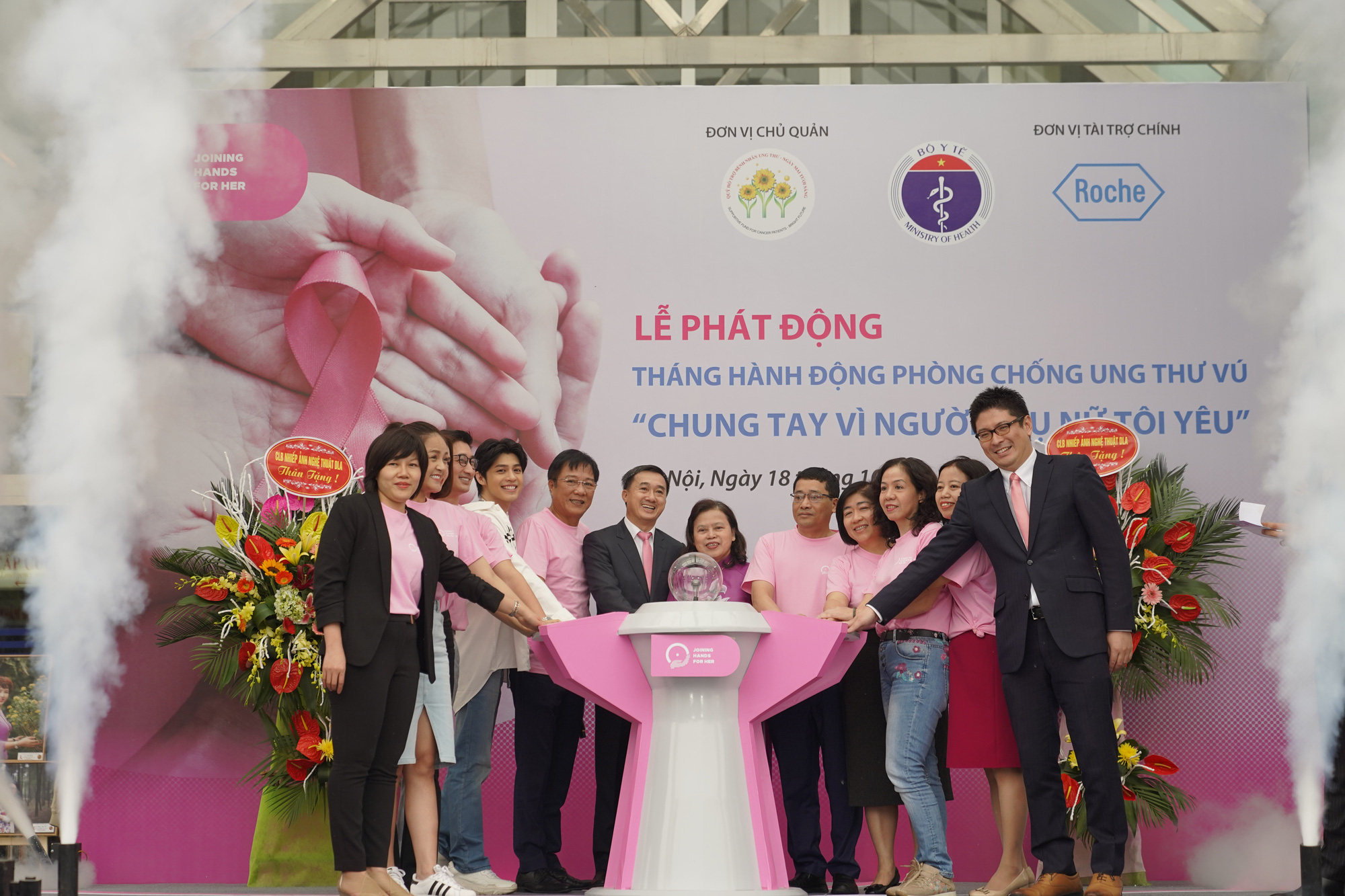 Chiến dịch truyền th&ocirc;ng v&agrave; kh&aacute;m s&agrave;ng lọc ph&ograve;ng chống ung thư v&uacute; 2020 - Ảnh 1.
