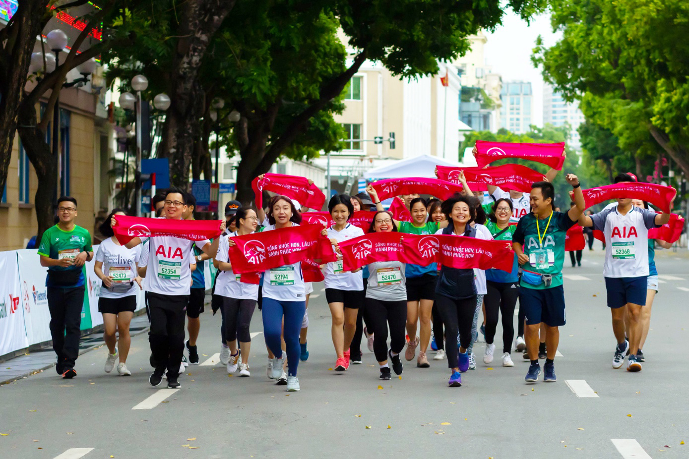 Dấu ấn AIA Việt Nam trên đường chạy VPBank Hanoi Marathon Asean 2020