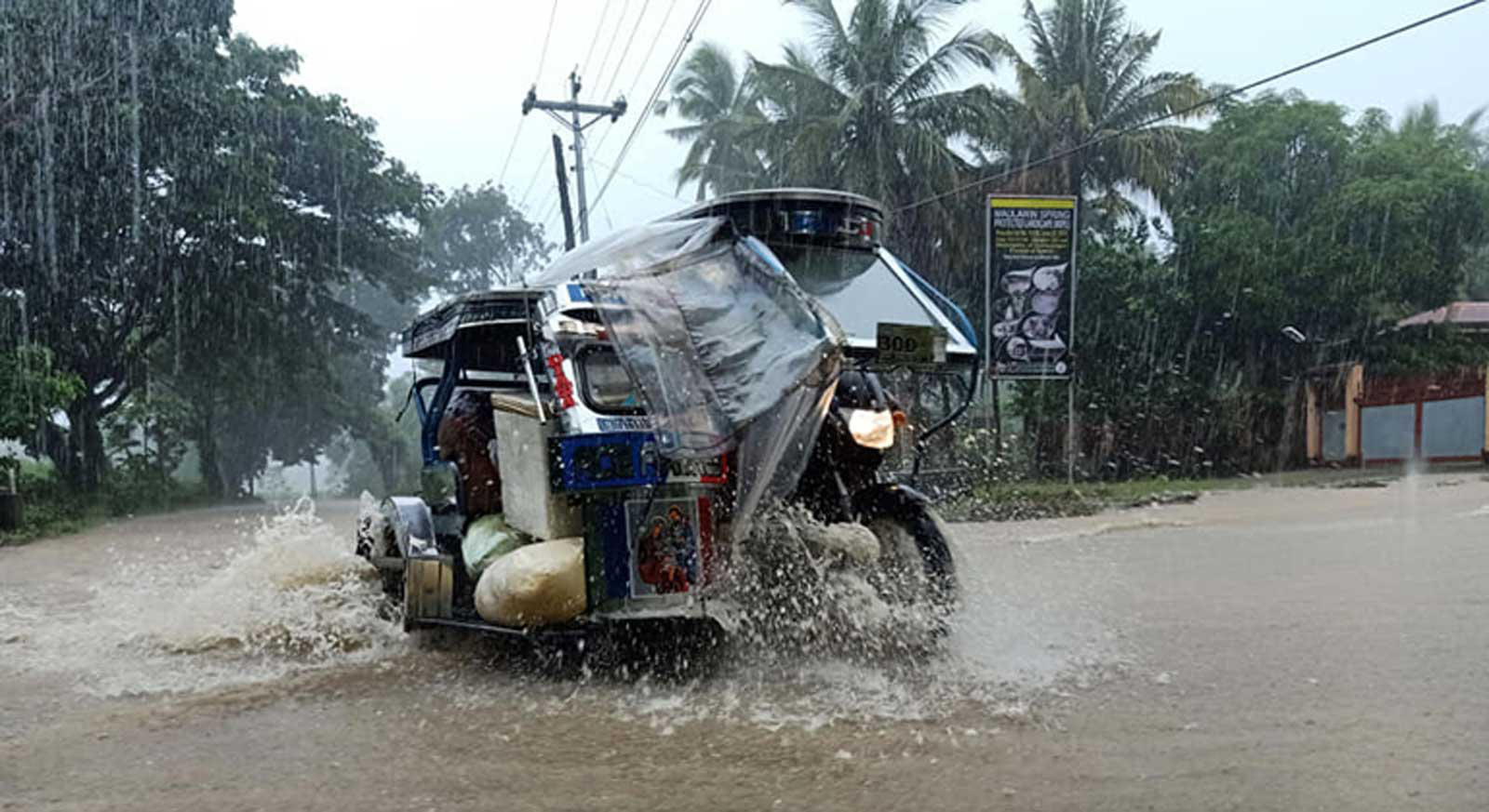 Th&ecirc;m dự b&aacute;o hướng đi b&atilde;o số 8 - Saudel khi v&agrave;o biển Đ&ocirc;ng - Ảnh 1.