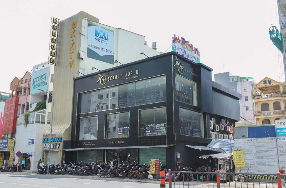 AB Beauty World mở si&ecirc;u thị mỹ phẩm thứ hai - Ảnh 1.