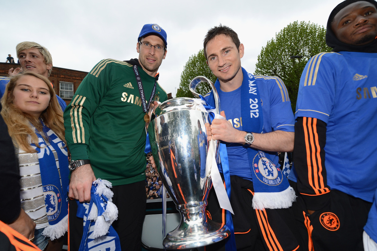 Lạ l&ugrave;ng: Gi&aacute;m đốc Petr Cech t&aacute;i xuất&hellip; l&agrave;m thủ m&ocirc;n Chelsea - Ảnh 2.