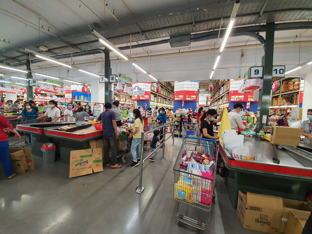 Ngân hàng Anh, Singapore... đồng loạt dự báo tích cực về kinh tế Việt Nam