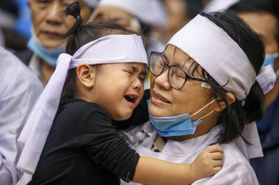 Tiễn đưa 22 chiến sĩ về đất mẹ