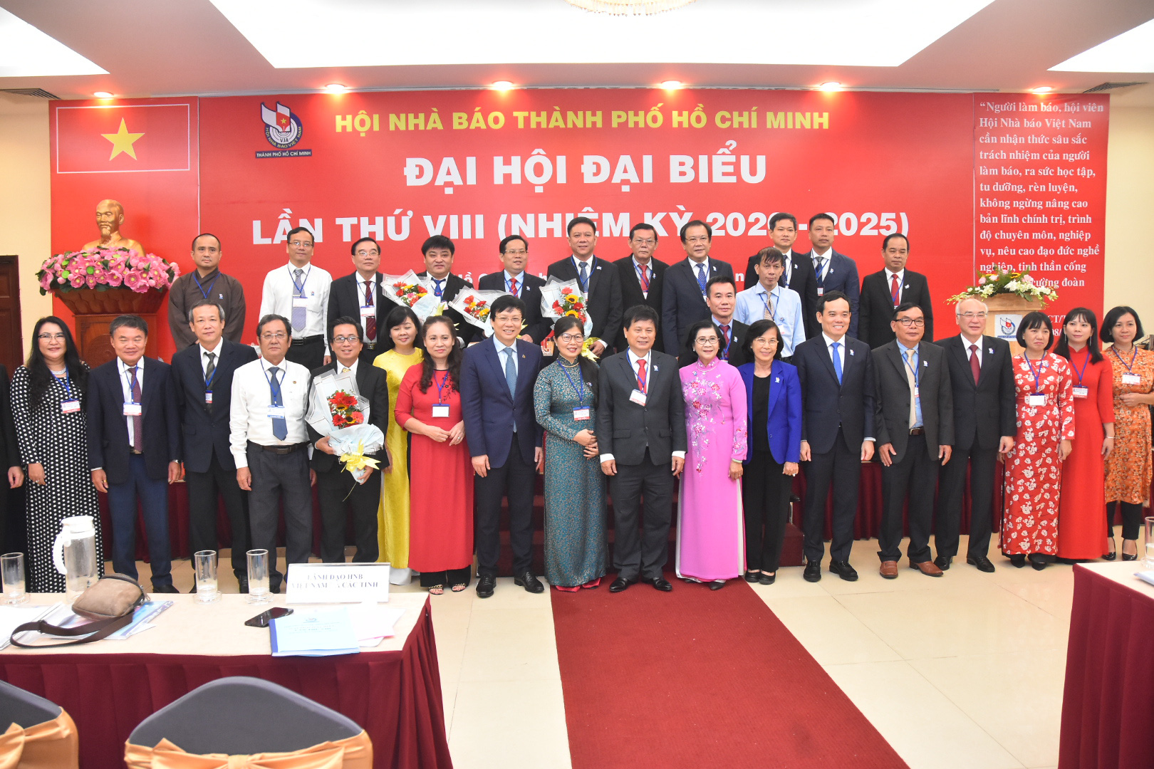 &Ocirc;ng Trần Trọng Dũng t&aacute;i đắc cử Chủ tịch Hội Nh&agrave; b&aacute;o TP HCM - Ảnh 4.