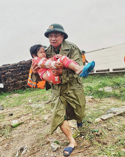 Cứu d&acirc;n l&agrave; mệnh lệnh từ tr&aacute;i tim - Ảnh 1.