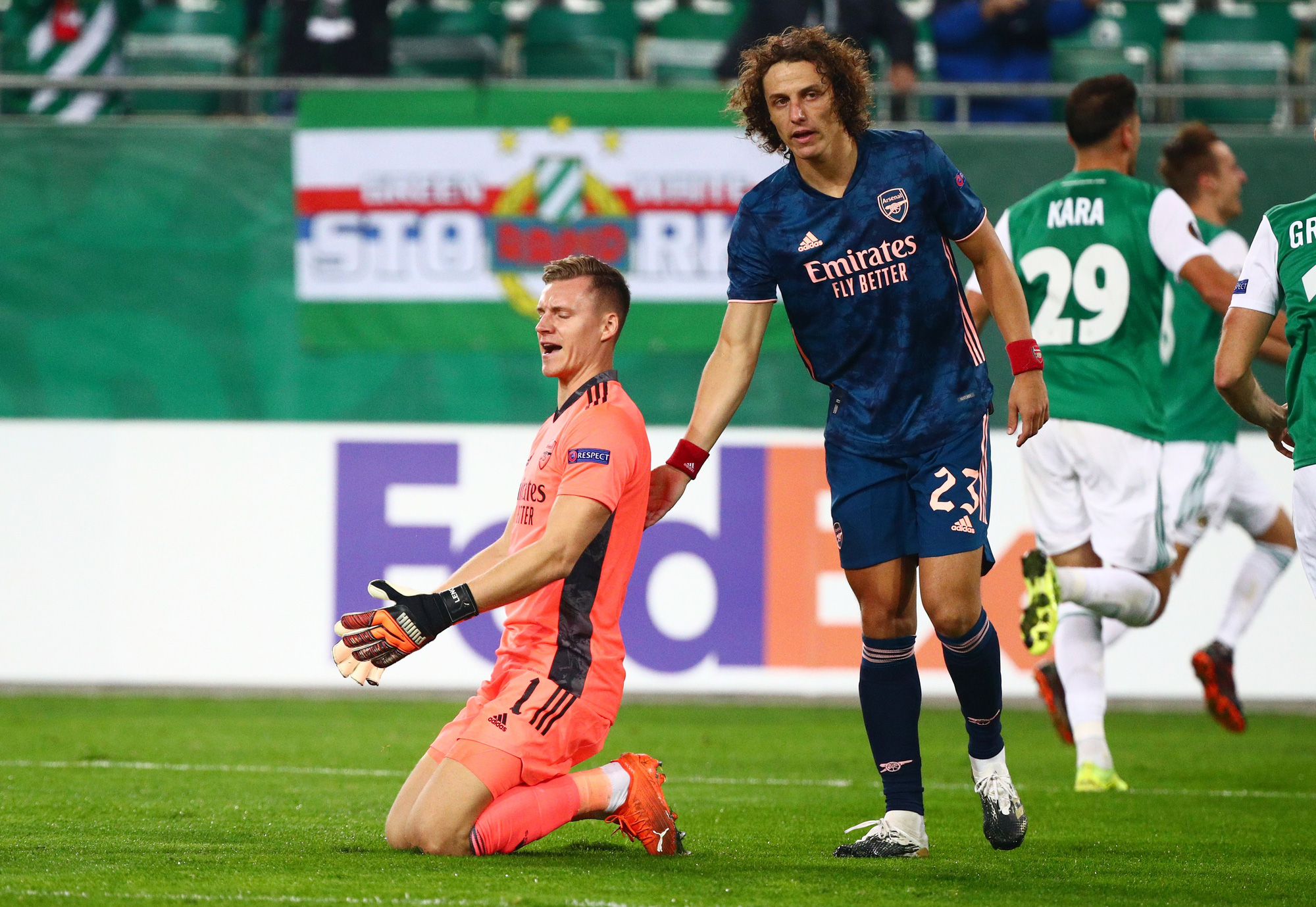 Arsenal su&yacute;t l&atilde;nh thảm họa thủ m&ocirc;n, ngược d&ograve;ng hạ Rapid Vienna - Ảnh 5.