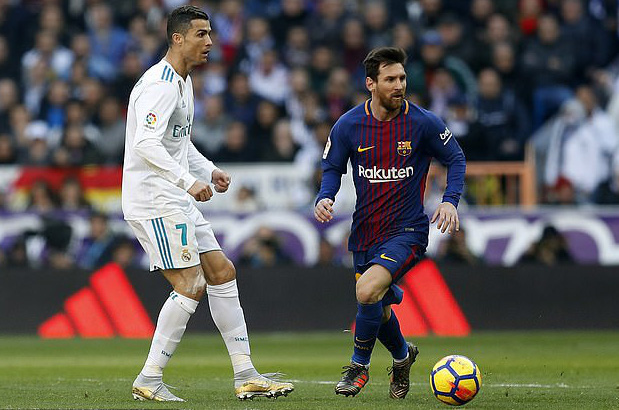 Dương tính với Covid-19 lần hai, Ronaldo khó mơ tái ngộ Messi - Ảnh 5.
