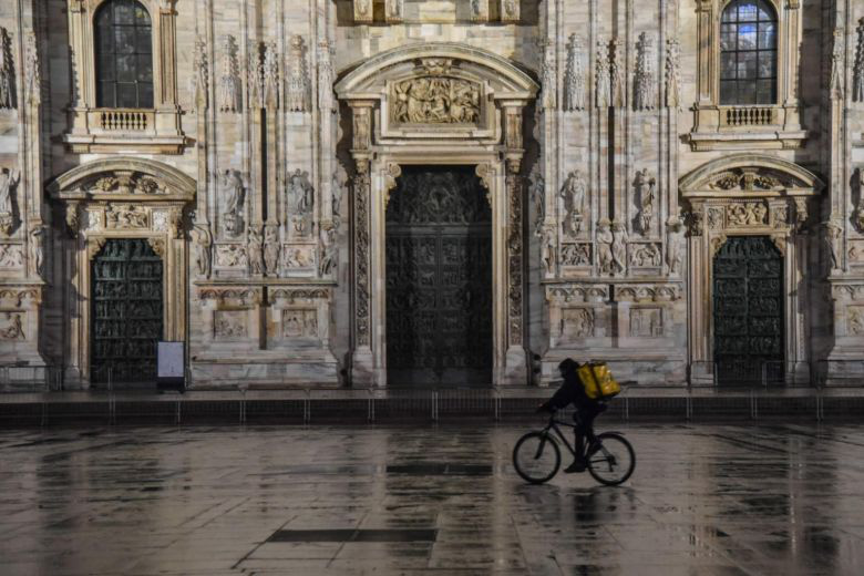 Covid-19: Số ca nhiễm mới tăng kinh hoàng ở châu Âu