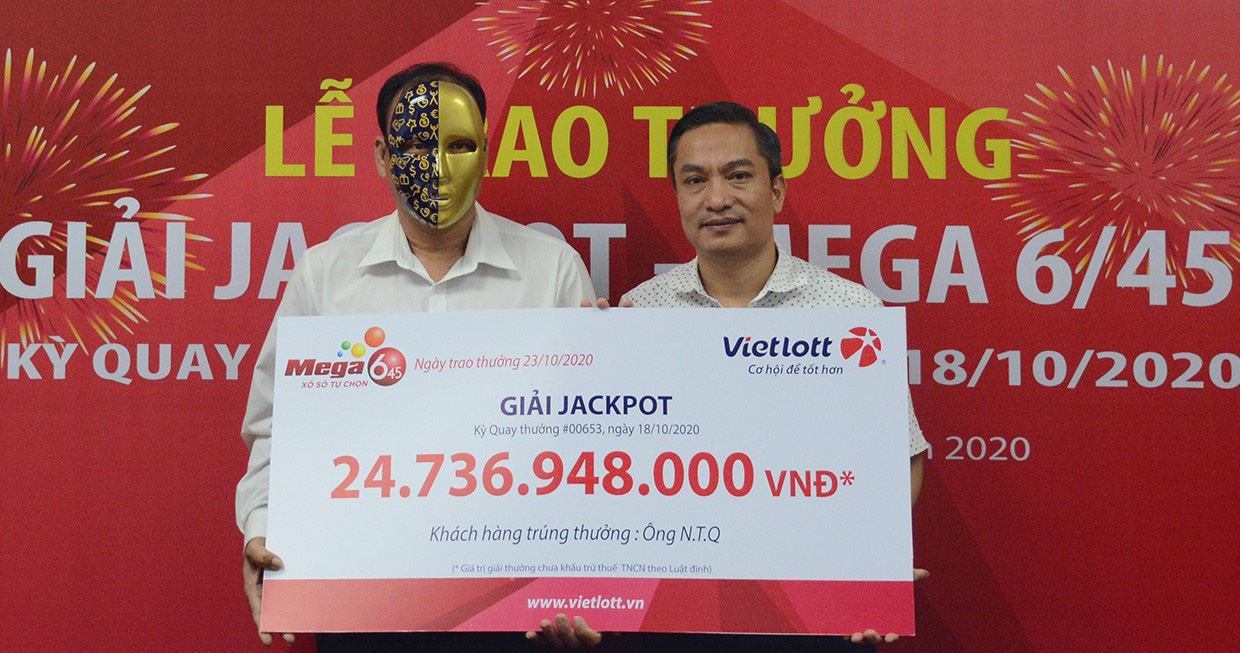 Người trúng Vietlott 24,7 tỉ đồng ủng hộ đồng bào miền Trung 200 triệu đồng