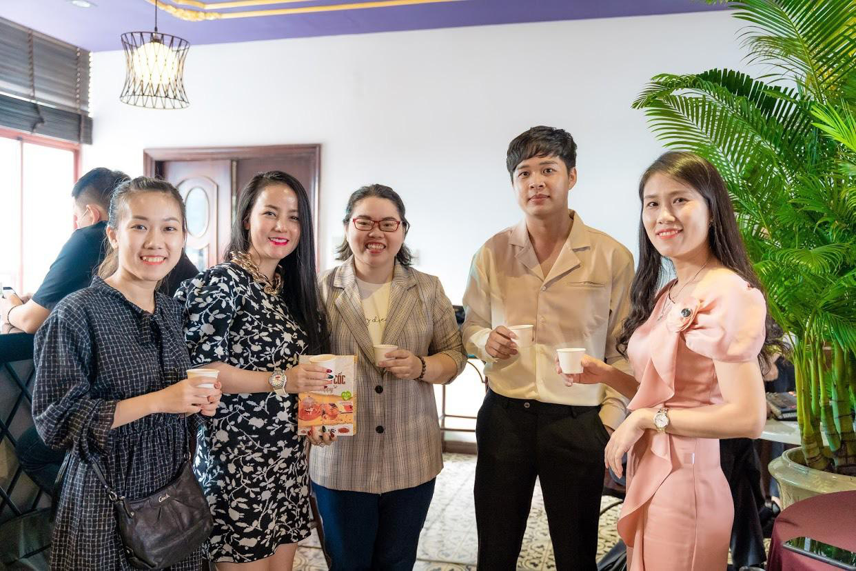 Doanh nh&acirc;n Loan Phạm: &ldquo;C&oacute; những l&uacute;c t&ocirc;i đ&atilde; t&igrave;m đến c&aacute;i chết để giải tho&aacute;t cho bản th&acirc;n&rdquo; - Ảnh 6.