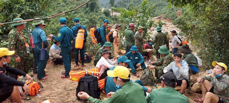 Tìm thấy thi thể 3 anh em ruột bị núi sạt lở vùi lấp ở Quảng Bình