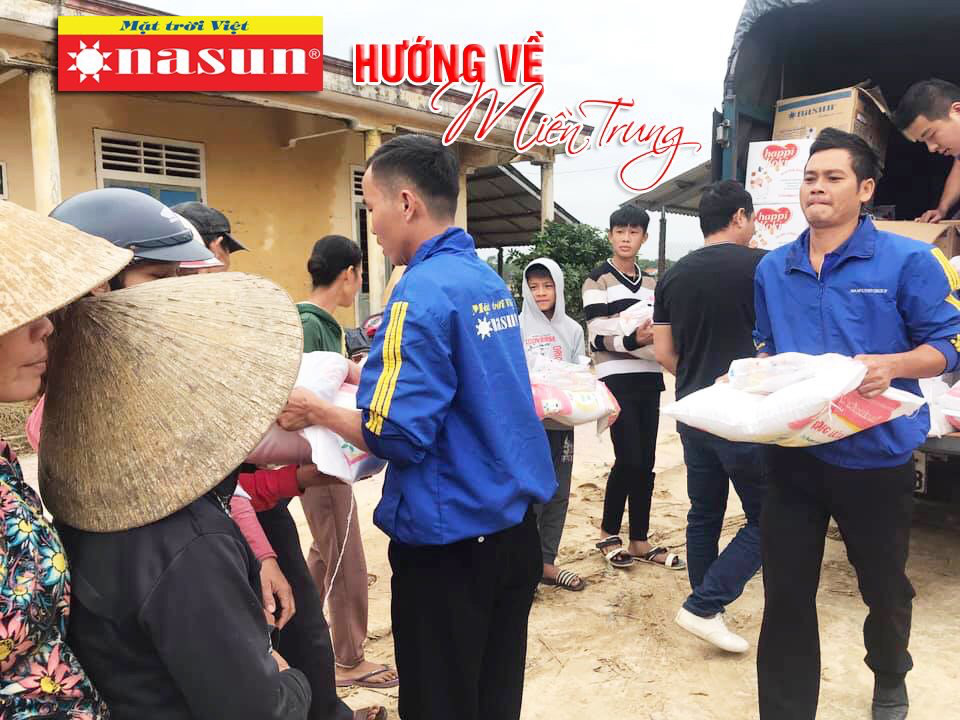 420 suất quà của Sơn Nasun dành tặng các hộ dân Miền Trung bị ảnh hưởng lũ lụt.