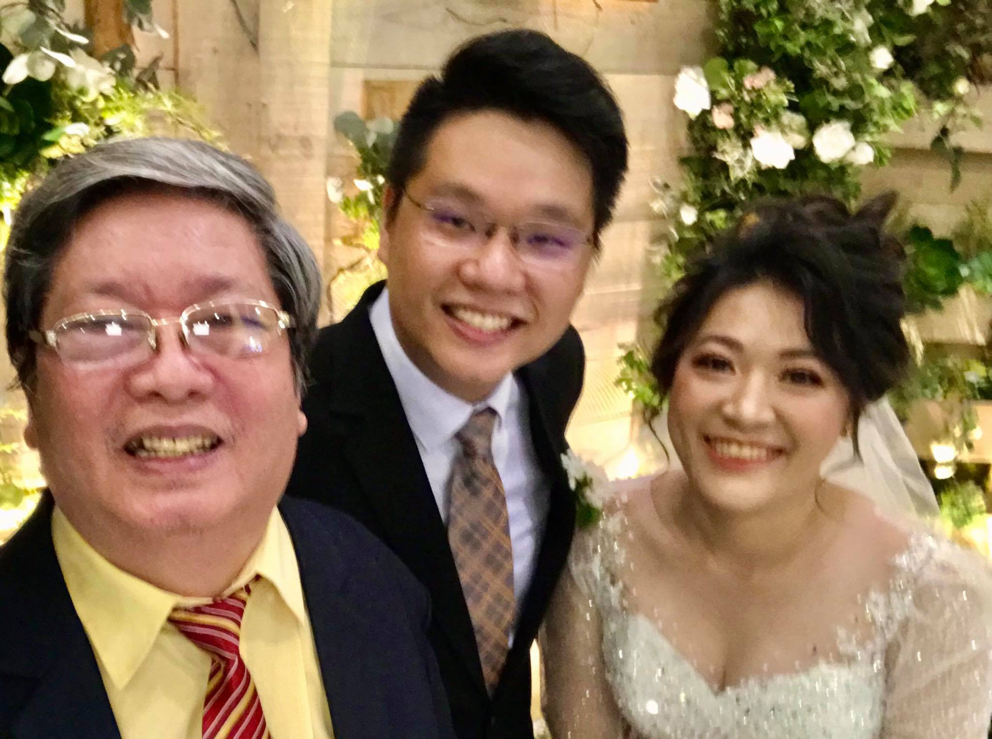 Bình phục sau tai biến, nhạc sĩ Vũ Hoàng cưới vợ cho con