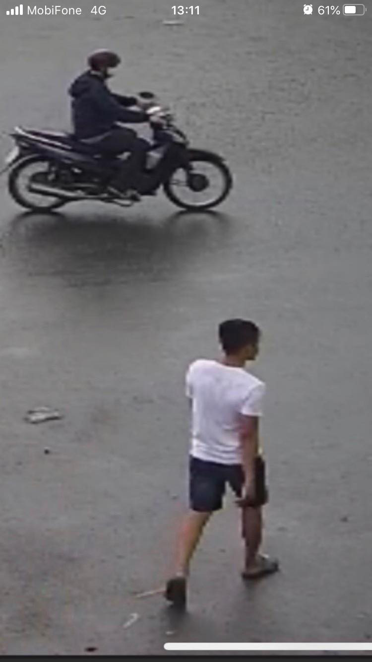 Bắt được nghi can g&iacute; dao, &eacute;p người phụ nữ chuyển tiền v&agrave;o t&agrave;i khoản ở Thủ Đức - Ảnh 1.