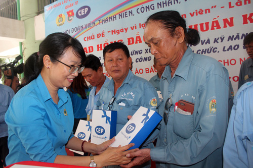 Chăm lo đoàn viên - lao động