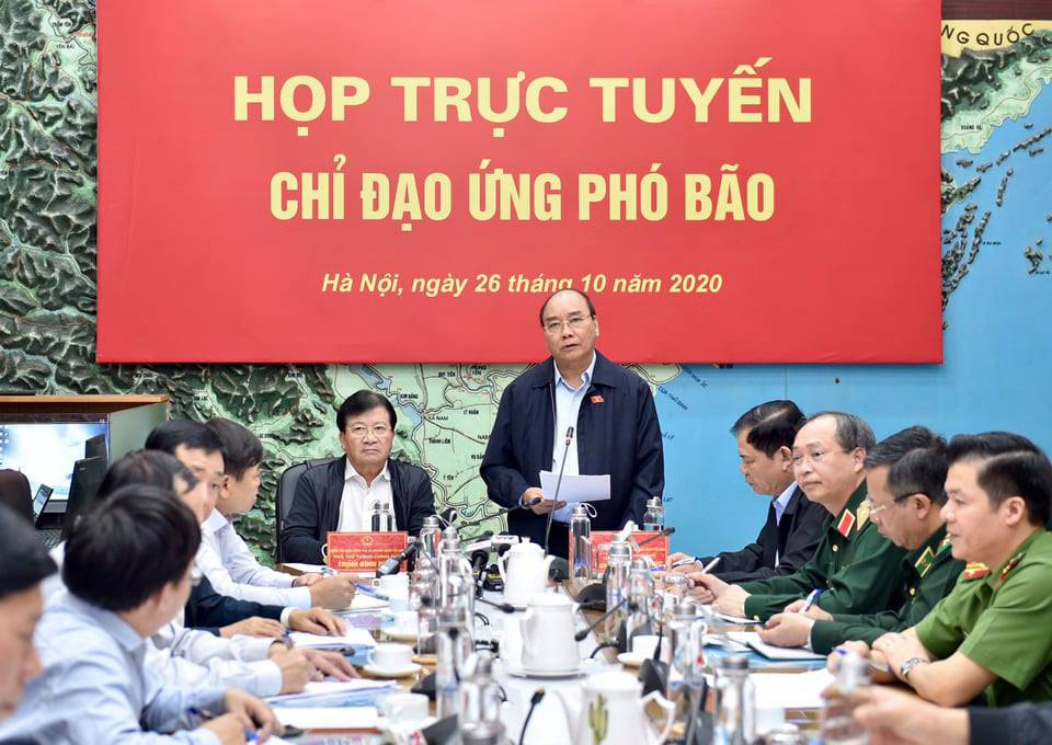 Thủ tướng chủ trì họp ứng phó bão số 9 giật cấp 15, gây mưa đặc biệt to hướng vào Đà Nẵng - Phú Yên
