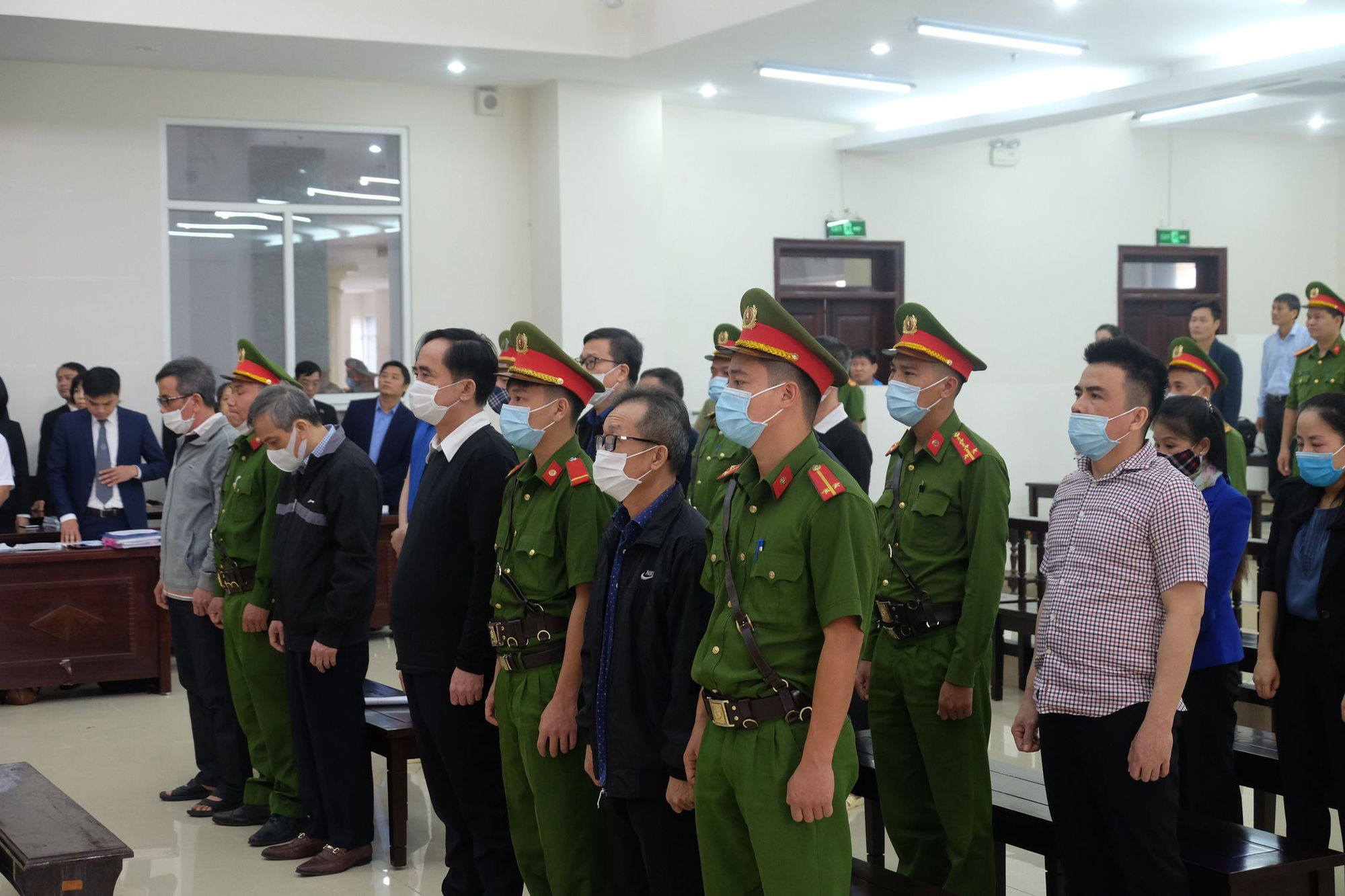 Hai nguyên phó tổng giám đốc BIDV nói bị gây sức ép