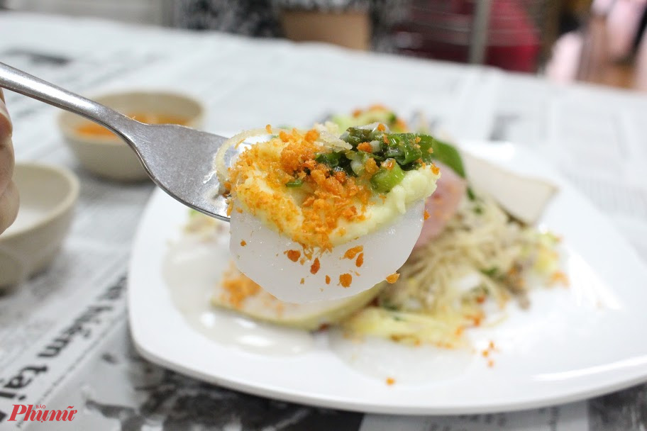Những món ăn kèm nước cốt dừa lịm tim của người miền Tây ở TP HCM - Ảnh 8.