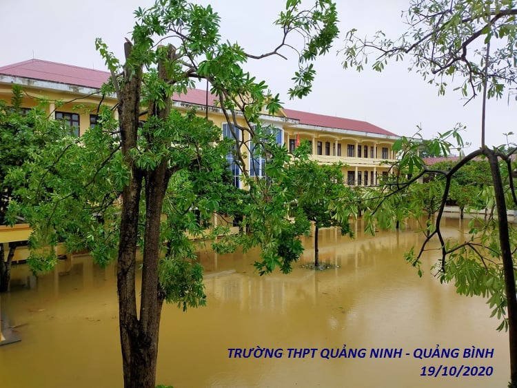 Bức t&acirc;m thư của hiệu trưởng gửi học tr&ograve; v&ugrave;ng lũ Quảng B&igrave;nh g&acirc;y b&atilde;o cộng đồng mạng - Ảnh 2.