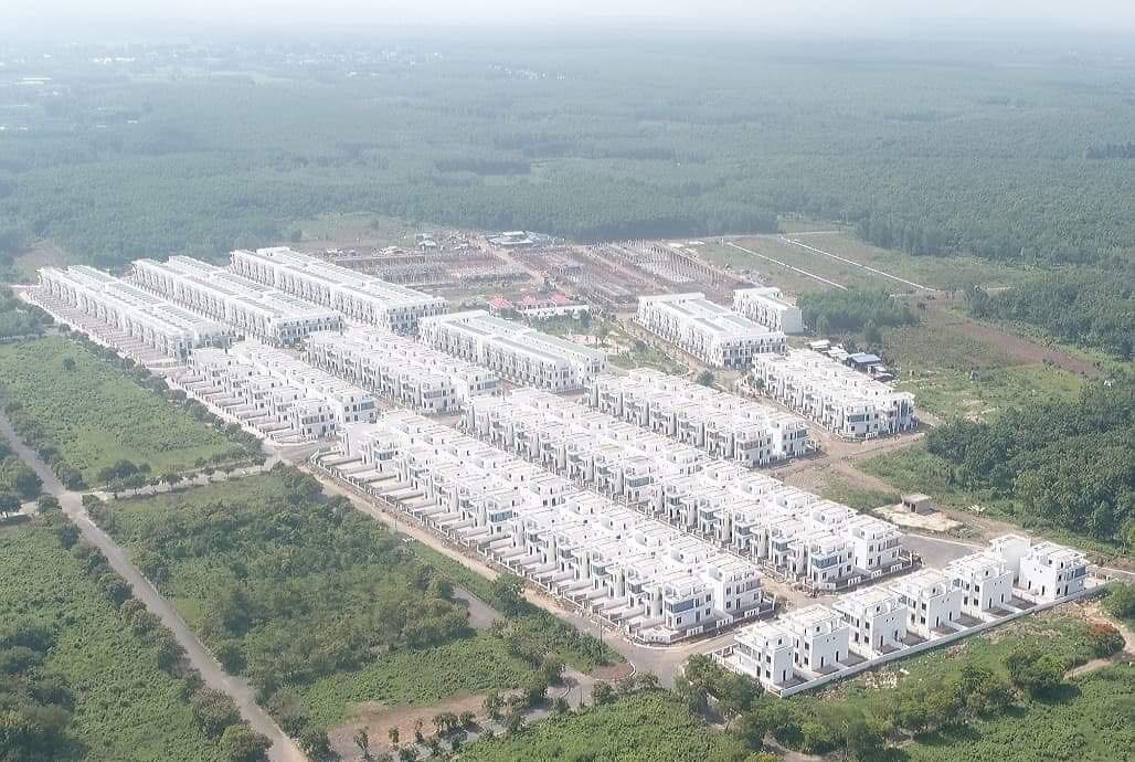 Ngỡ ngàng với gần 500 biệt thự, nhà liền kề xây lụi ở Đồng Nai - Ảnh 1.