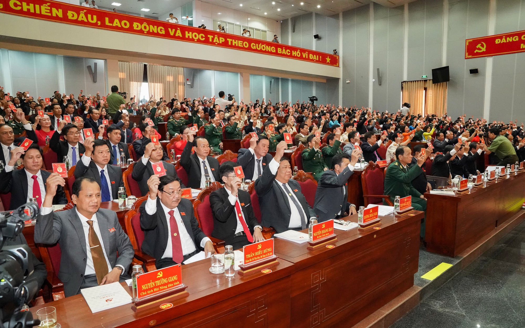 Ông Nguyễn Tiến Hải tái đắc cử Bí thư Tỉnh ủy Cà Mau - Ảnh 2.