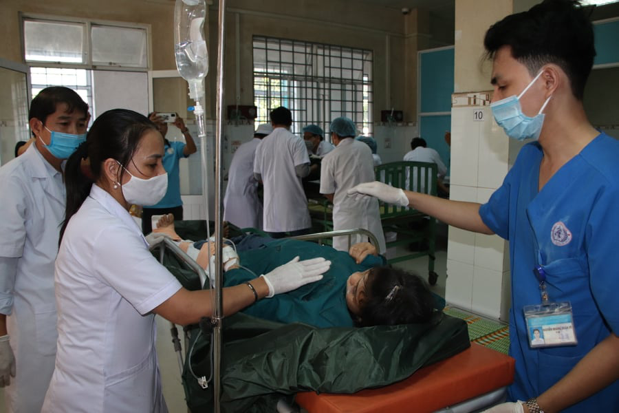Vụ sạt lở n&uacute;i v&ugrave;i lấp ở x&atilde; Tr&agrave; Leng: Cứu sống được 33 người - Ảnh 7.