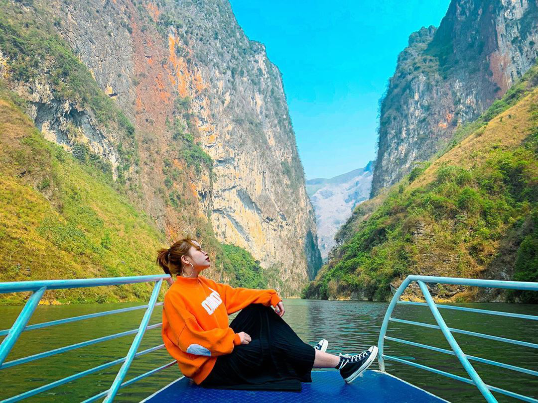 Đến H&agrave; Giang nhất định phải ch&egrave;o thuyền kayak s&ocirc;ng Nho Quế - Ảnh 1.