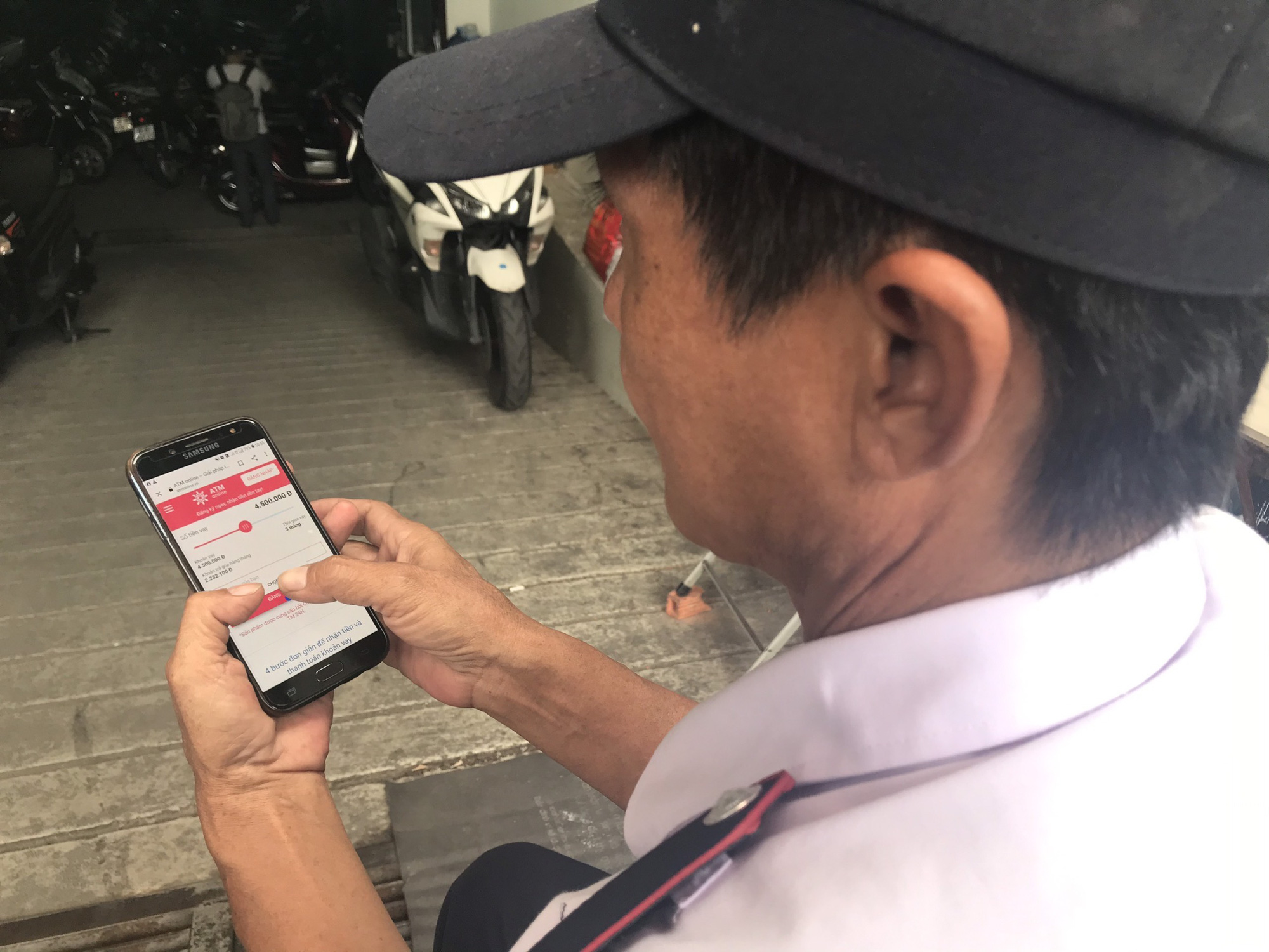 ATM Online đồng hành cùng bà con vùng lũ - Ảnh 1.