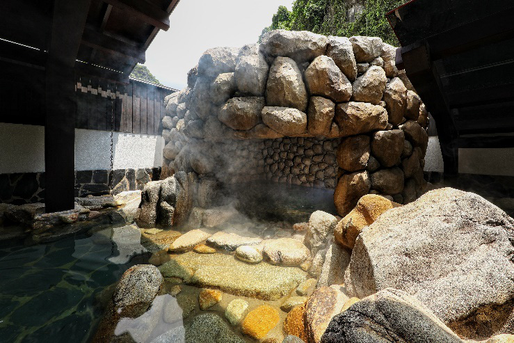 Điểm danh c&aacute;c bể tắm kho&aacute;ng độc đ&aacute;o nhất tại Yoko Onsen Quang Hanh - Ảnh 3.