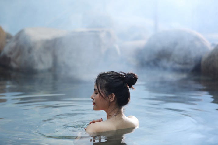 Điểm danh c&aacute;c bể tắm kho&aacute;ng độc đ&aacute;o nhất tại Yoko Onsen Quang Hanh - Ảnh 7.