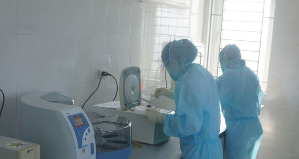 Chuyên gia người Hàn Quốc nghi mắc Covid-19 có kết quả xét nghiệm âm tính