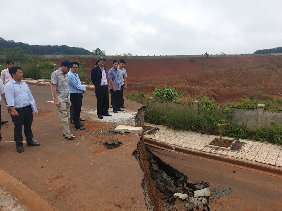 Sụp lún bất thường tại khu công nghiệp gần 1.000 tỉ đồng, đe dọa nhà máy gần 1 tỉ USD - Ảnh 4.