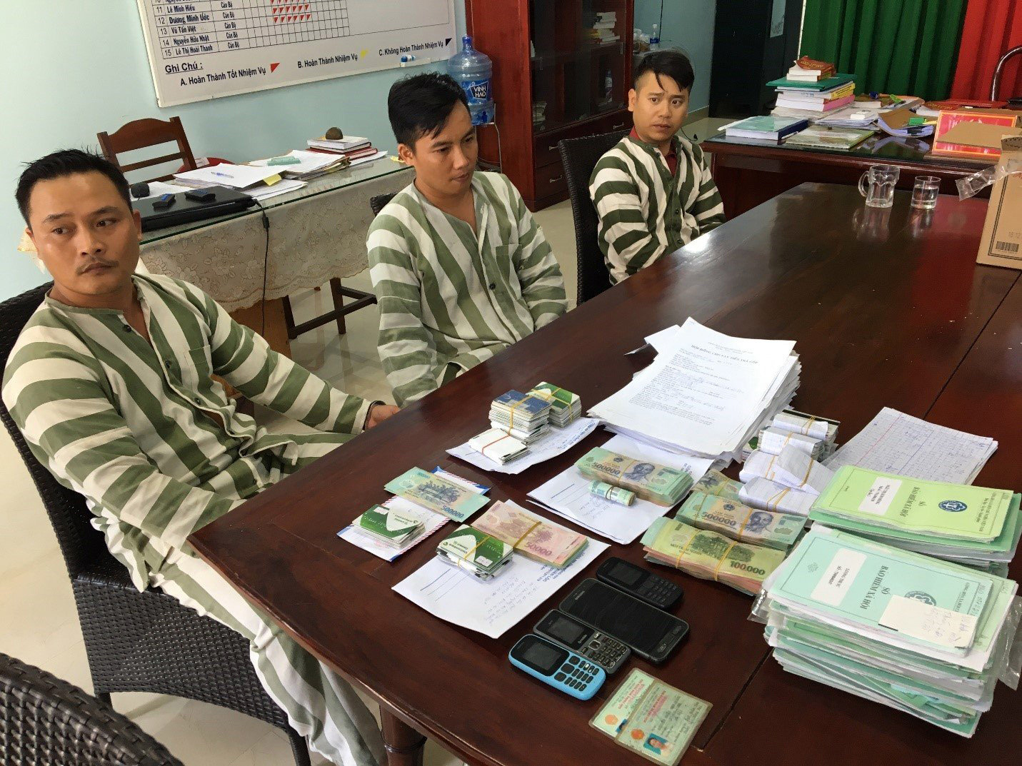 Công nhân khốn đốn với "tín dụng đen"