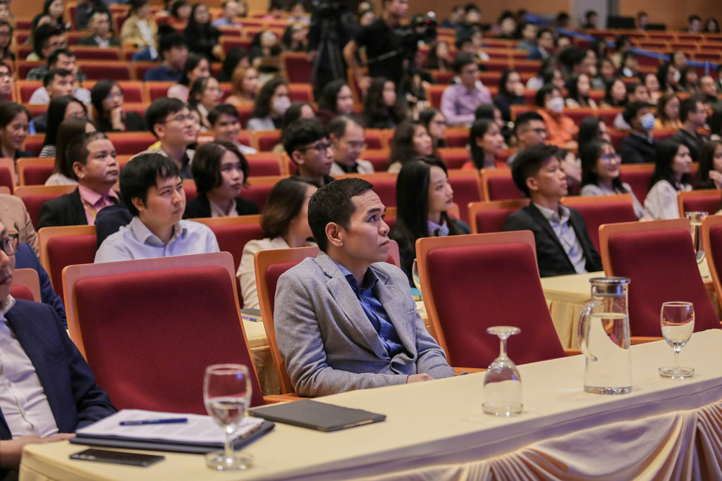 Lần đầu tiên Bộ Ngoại giao tổ chức giới thiệu tuyển dụng với hình thức mở - Ảnh 4.