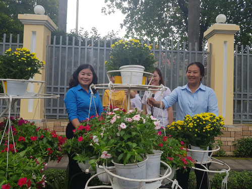 CNVC-LĐ góp gần 1.000 giỏ hoa làm đẹp đường An Dương Vương