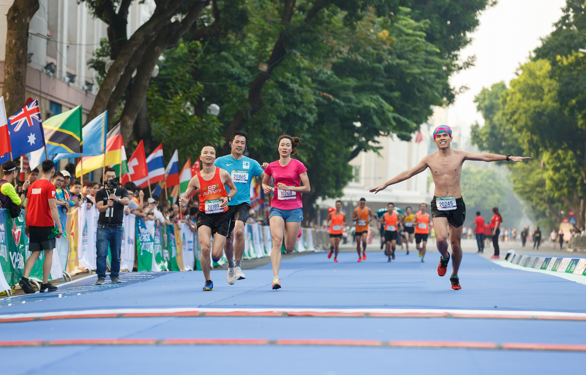 VPBank Hanoi Marathon ASEAN 2020: Chạy để kết nối trong trạng th&aacute;i &ldquo;b&igrave;nh thường mới&rdquo; - Ảnh 2.